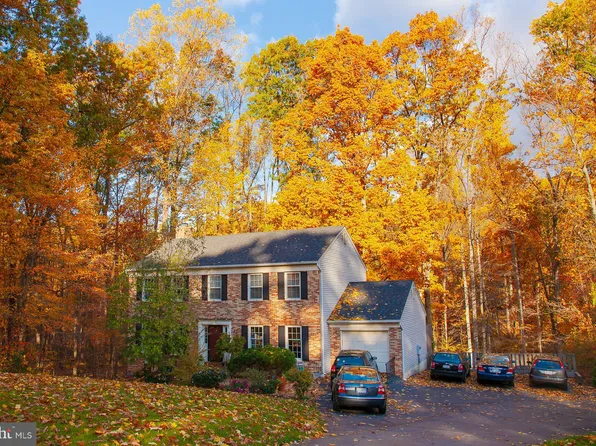 12005 Saint Helena Dr, Oakton, VA 22124