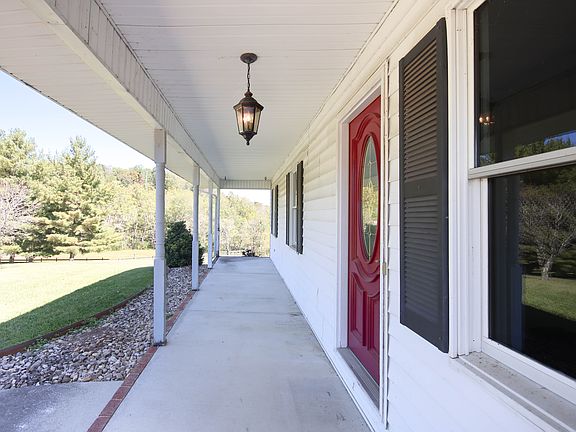 3rd image of 5150 Blacksburg Rd