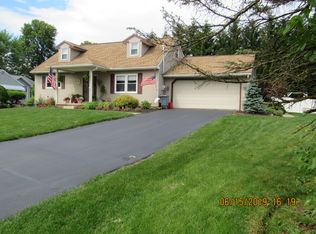 50 Scenic Dr, Denver, PA 17517