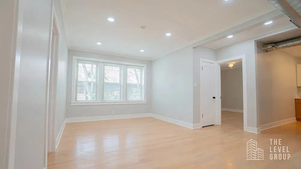 5655 North Rockwell Street #2S — Photo 3