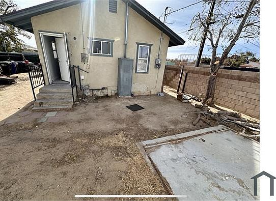 2nd image of 613 W Jackman St