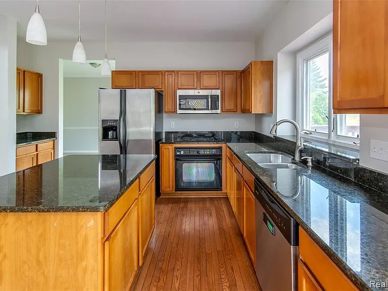 51334 W Hills Dr — Photo 13