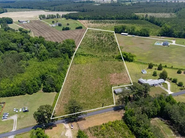 Leafwood Rd, Suffolk, VA 23437