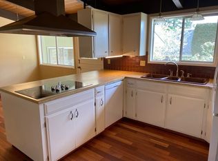 7102 SW 10th Ave, Portland, OR 97219