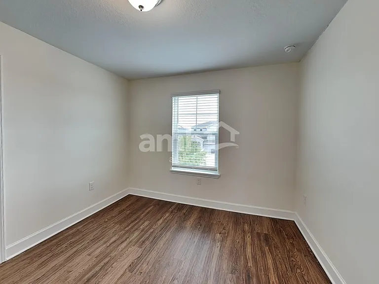 4320 Reisswood Loop — Photo 13