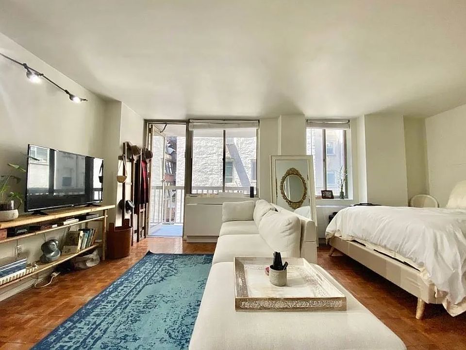 1st image of 50 Lexington Ave APT 3B