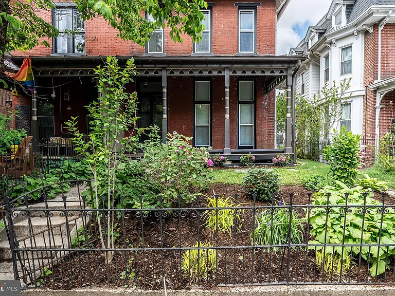 144 Gay St #2 — Photo 42