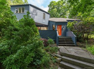 263 Peddlers Rd, Guilford, CT 06437