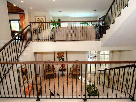 4th image of 7239 Lago Dr E