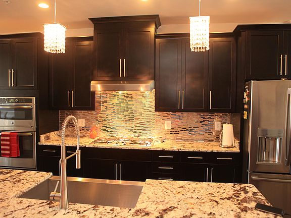 4th image of 22601 Norwalk Sq #40