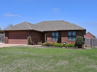 214 Aster St, Lone Grove, OK 73443