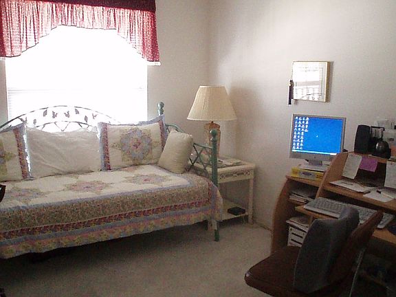 Bedroom/Office