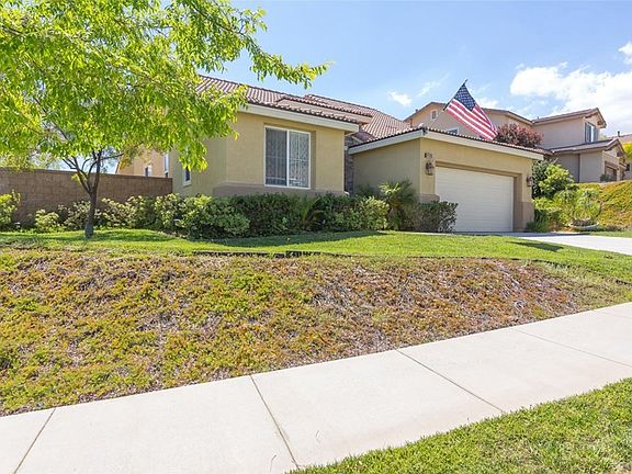 3rd image of 34181 Nandina Ct