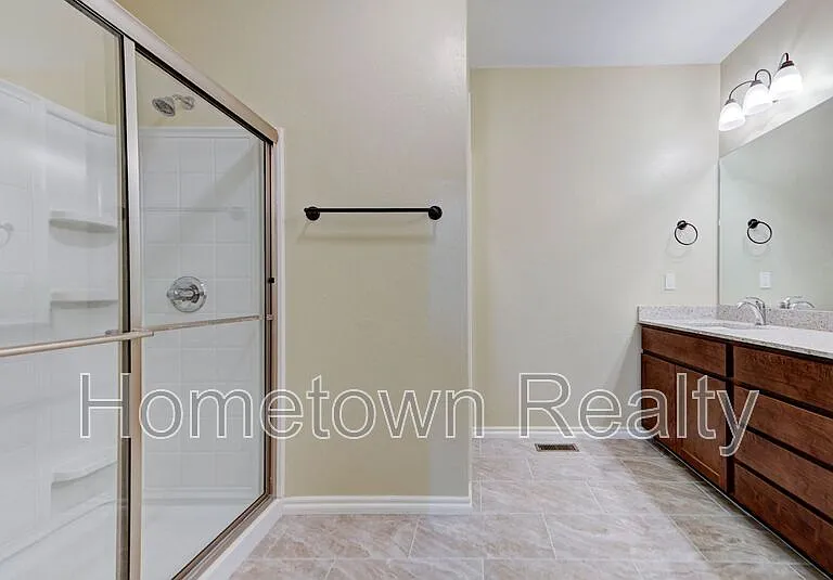 463 S Fretz Ave — Photo 24