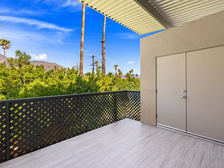 110 The Riv — Photo 13