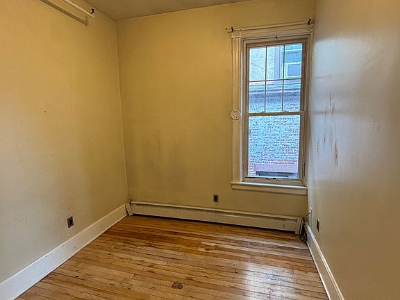 5th image of 1565 New Scotland Rd APT 205