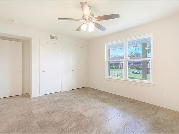 3rd image of 16 Mustang Ln