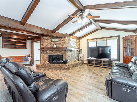 3rd image of 1814 Duprey Dr