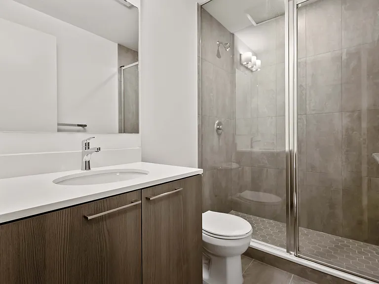 7439 Kingston Rd — Photo 93