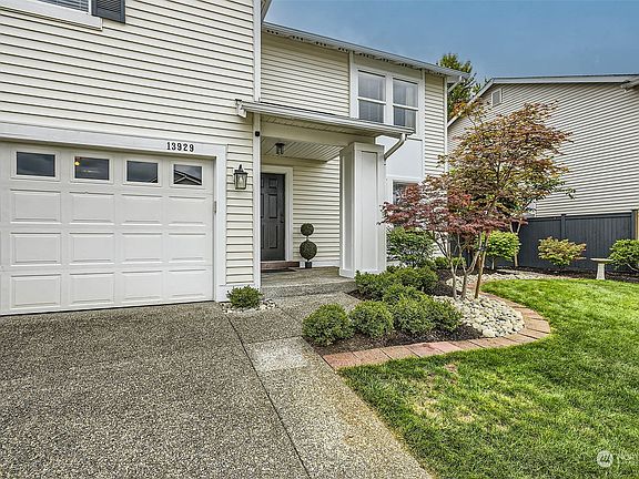 3rd image of 13929 50th Drive SE