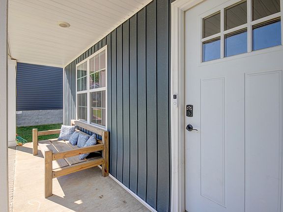 3rd image of 312 Lugano Ln