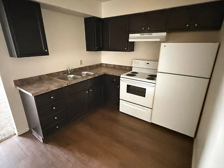 2805 E Idaho Ave — Photo 13