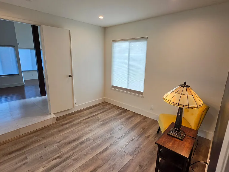 Office/4th bedroom
