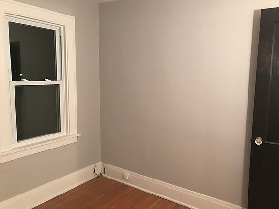 3rd image of 532 Linden Ave Unit 2