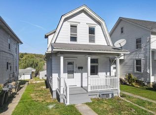 1137 Moravia St, Fountain Hill, PA 18015