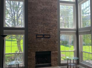 155 Stirling Ln, Schaumburg, IL 60194