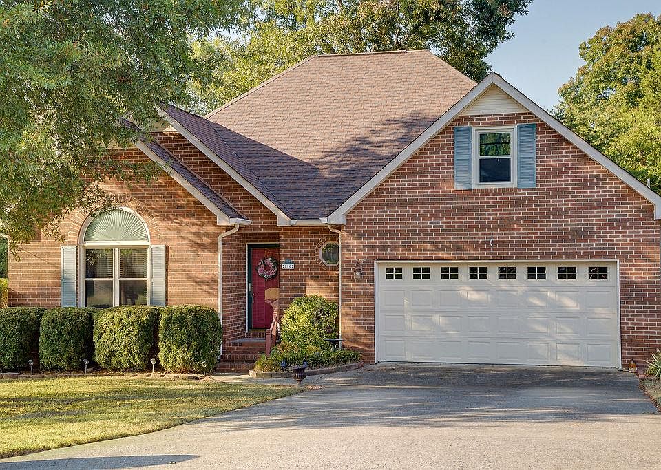 1st image of 110 Saint Michaels Ln
