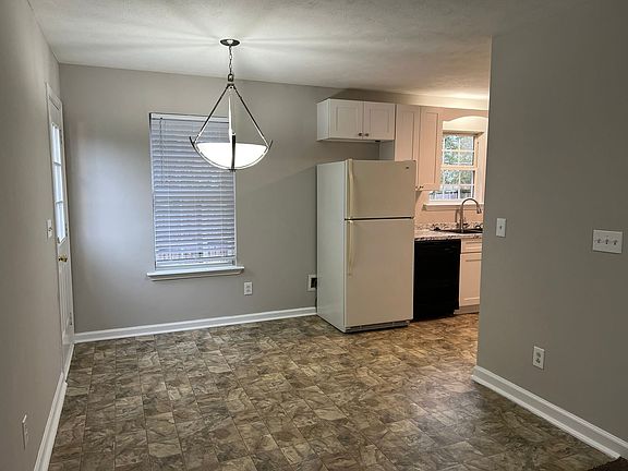 4th image of 2311 Chandler Pl