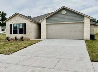 4101 Red Maple Ln, Alexander, AR 72002