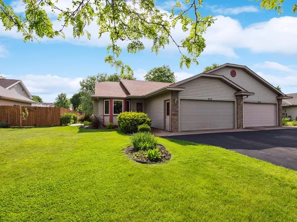 934 Howard St, River Falls, WI 54022