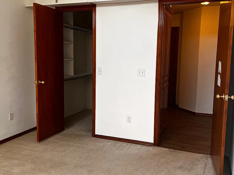 715 E Forest Court Ln — Photo 12
