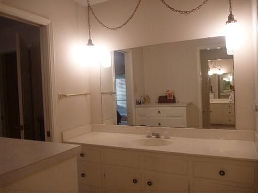 5th image of 2215 Mitze Ln