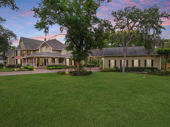4th image of 6802 Oak Knoll Drive