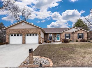 307 Chesapeake Ln, Collinsville, IL