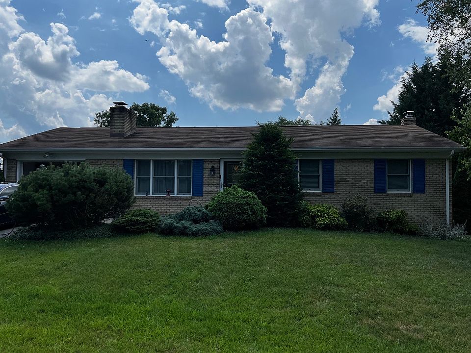 2nd image of 11912 Rainbow Ave