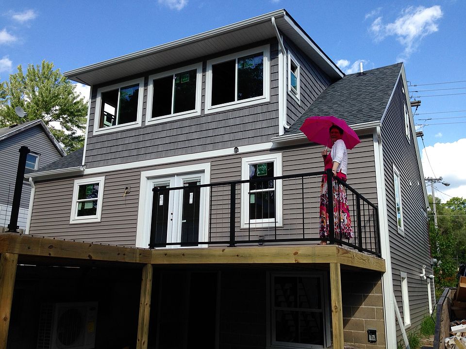 2nd image of 291 N Main St