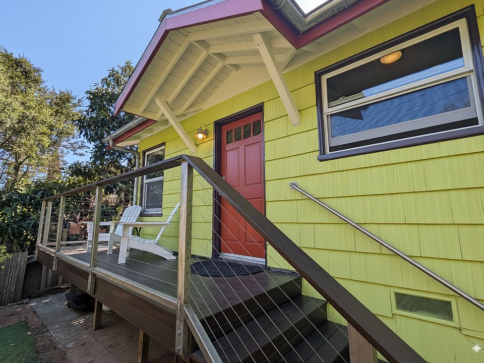 1st image of 109 Green St #1/2