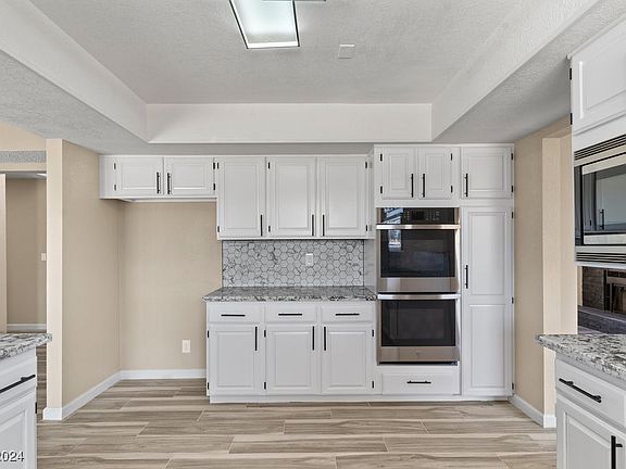 4th image of 851 W Calvada Blvd