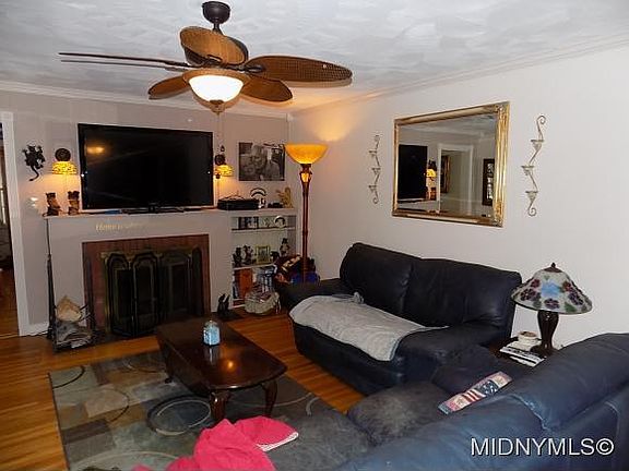 2nd image of 34 Bedford Dr