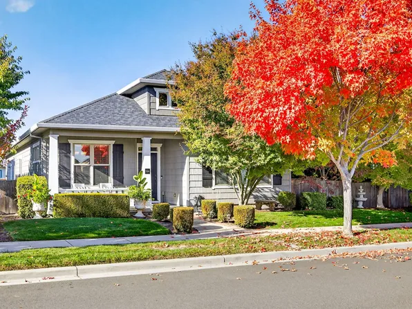 526 Stone Pointe Dr, Central Pt, OR 97502