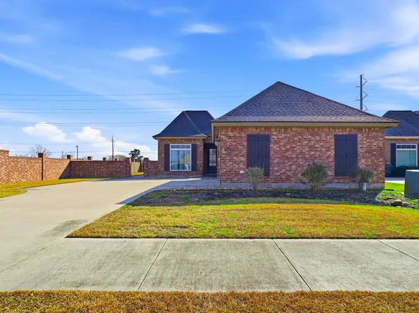 2501 S View Dr, Lake Charles, LA 70605