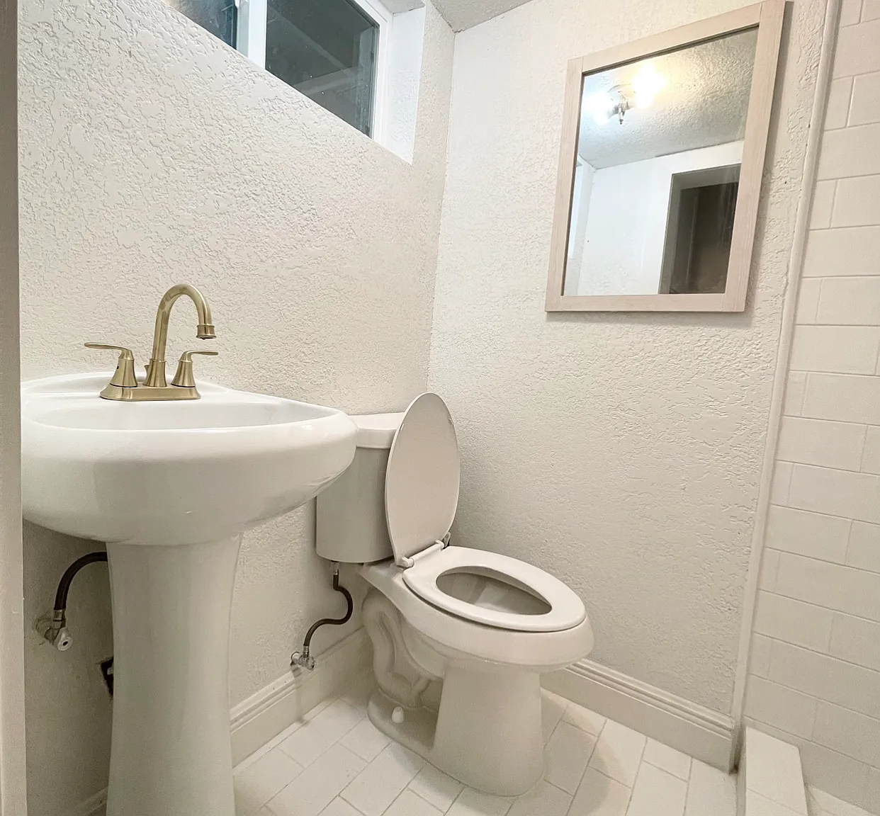 2 bed, $1,050 — Photo 4