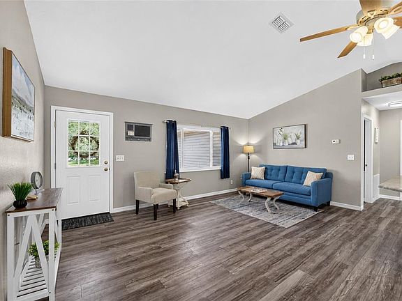 5th image of 13685 SE 90th Ct