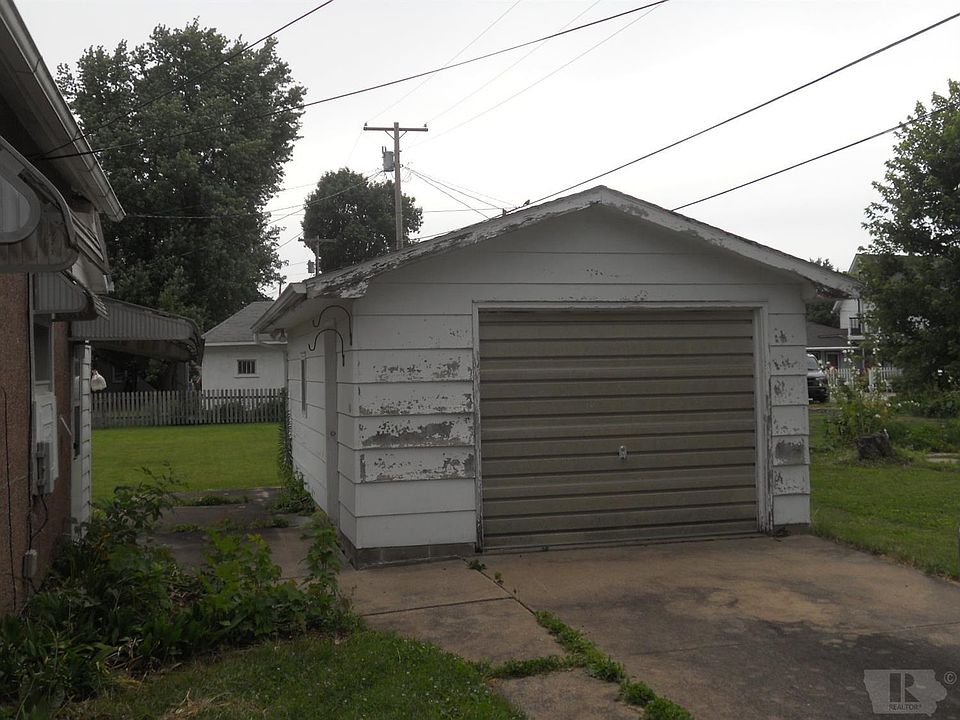 2nd image of 10 4th Ave E