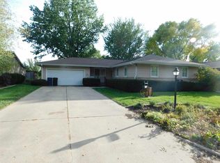 113 Parkview Ct, Tipton, IA 52772