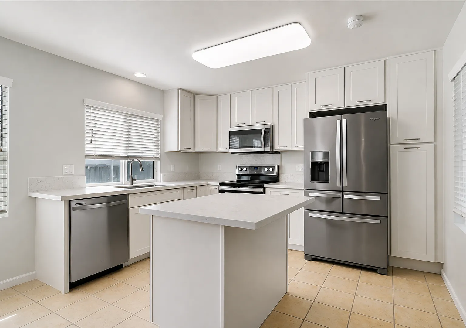 Ocean Pointe: 3-bed, 2.5 bath, single family home now available for rent ! — Photo 3